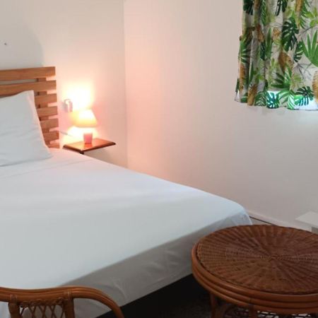 Chambre Climatisee Bouillante Buitenkant foto