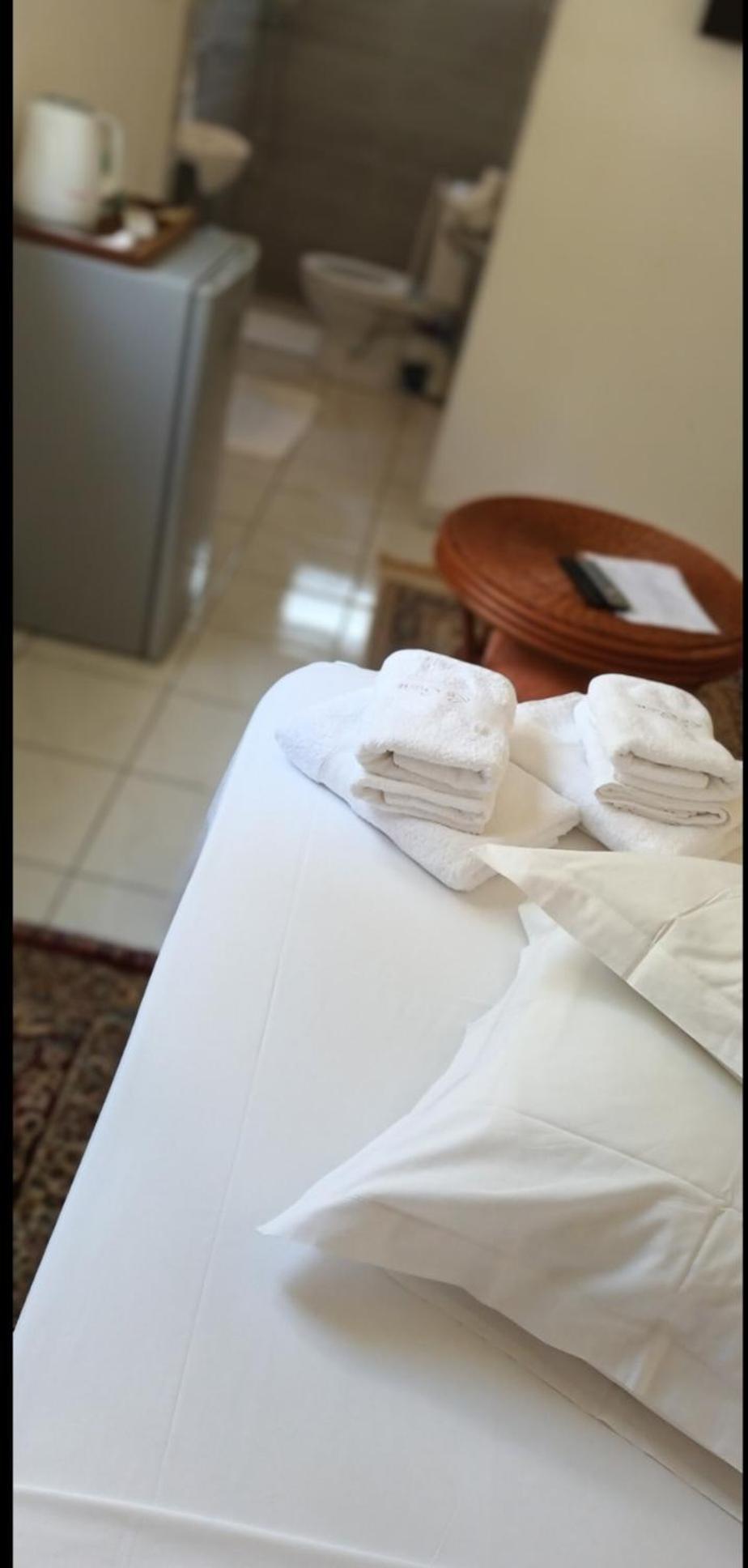 Chambre Climatisee Bouillante Buitenkant foto